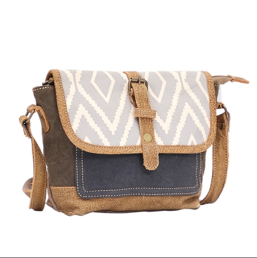 Myra shoulder bag NWT